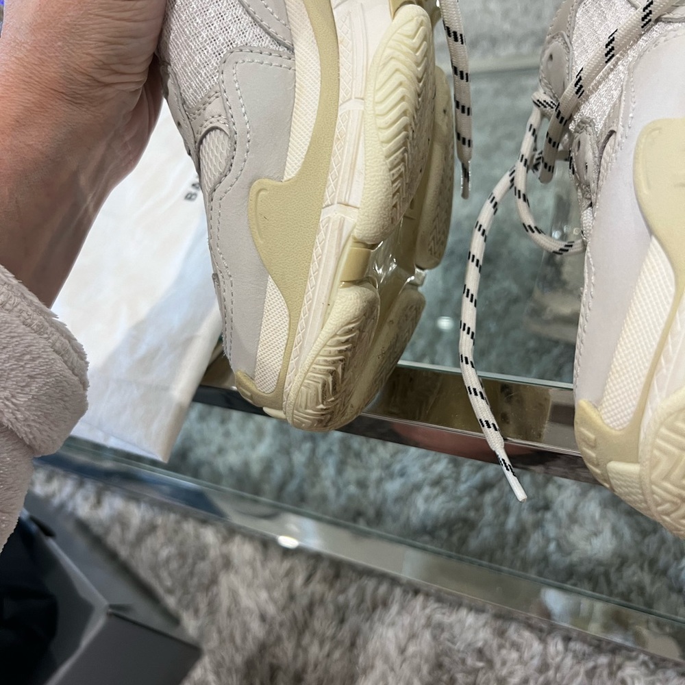 Good Condition - image 3